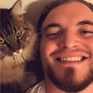 Meet your Posher, Devin